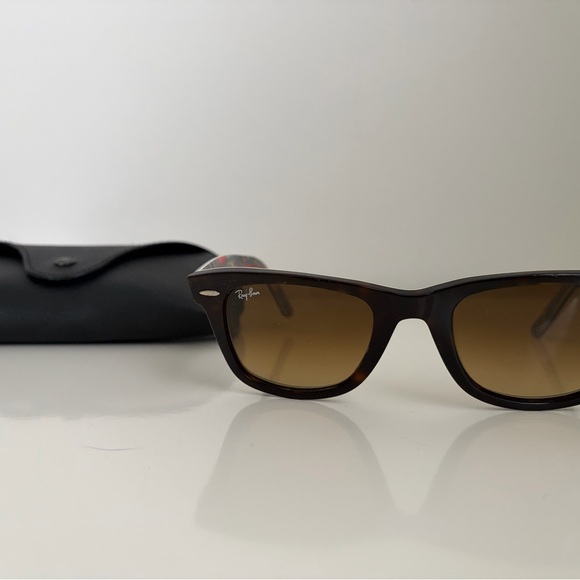 Ray-Ban Wayferer Tortoise Shell Sunglasses - Picture 2 of 5